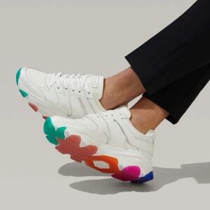 Brand New Kurt Geiger London